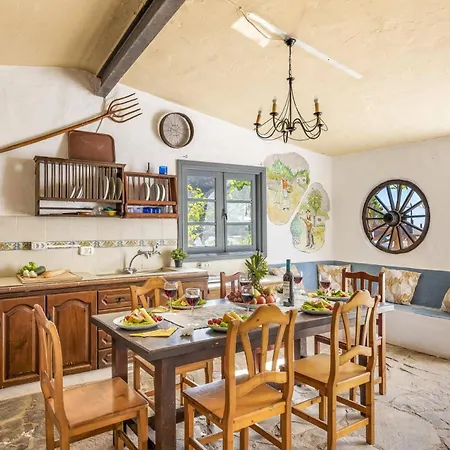 Villa Colmena By