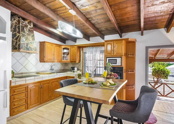 Colmena By ヴィラ ギア・デ・イソラ